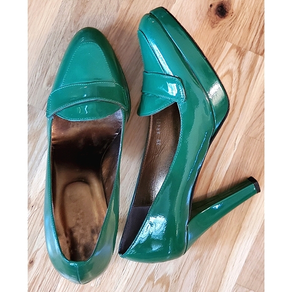 Boden Shoes - Boden Heeled Leather Loafers Size US 8.5 Kelly Green